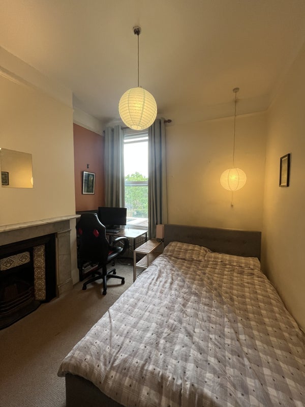Room Deodar Road in Greater London