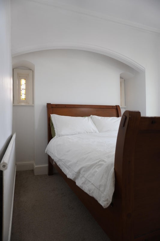 Room St Peters Road in Bournemouth
