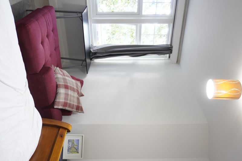 Room St Peters Road in Bournemouth