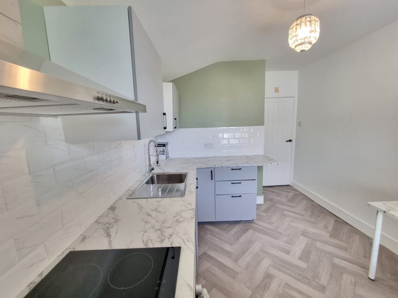 Room Sherrard Road in Greater London