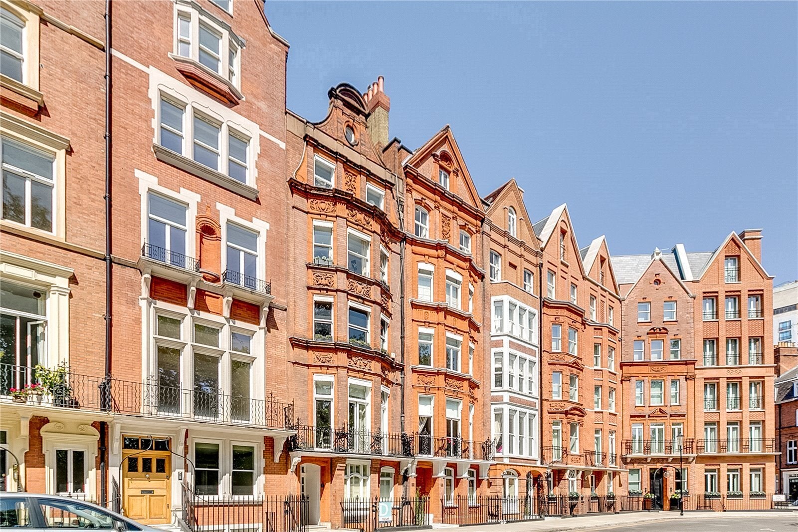 Flat Hans Place in Greater London