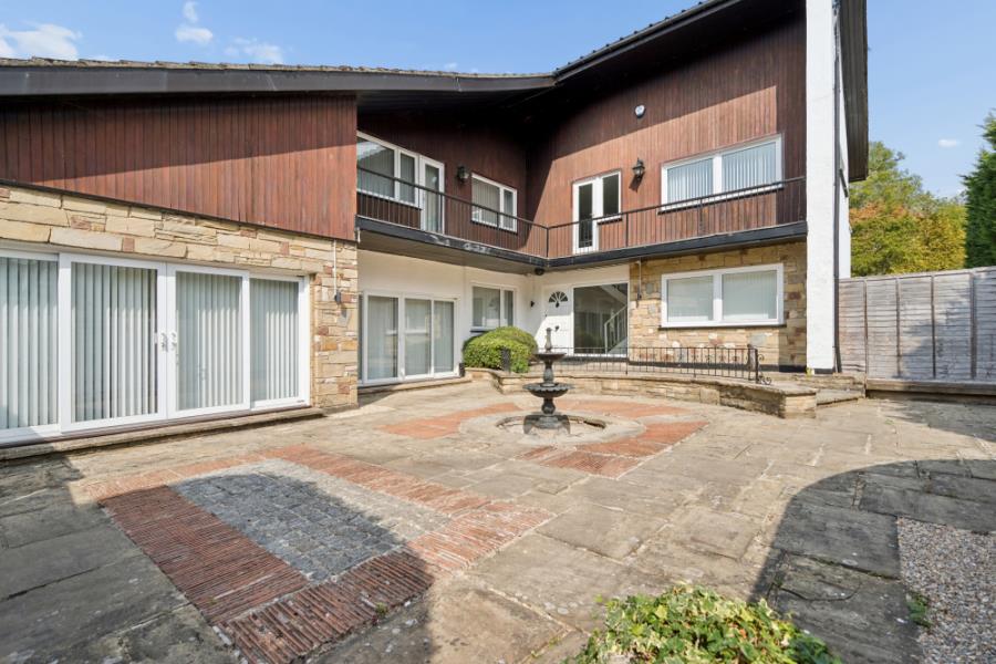 House Oxhey Lane in Watford Rural