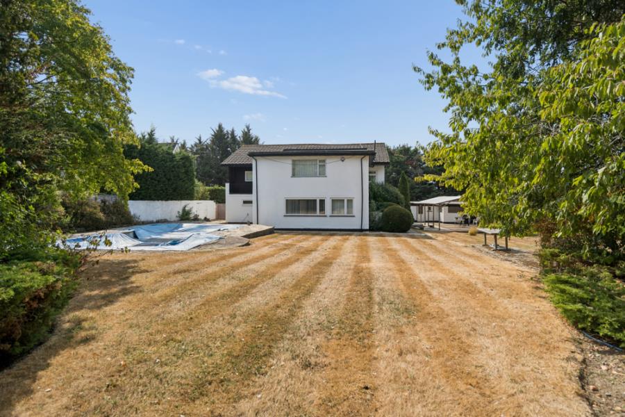 House Oxhey Lane in Watford Rural
