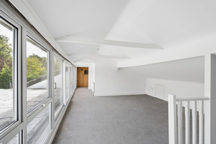 House Oxhey Lane in Watford Rural