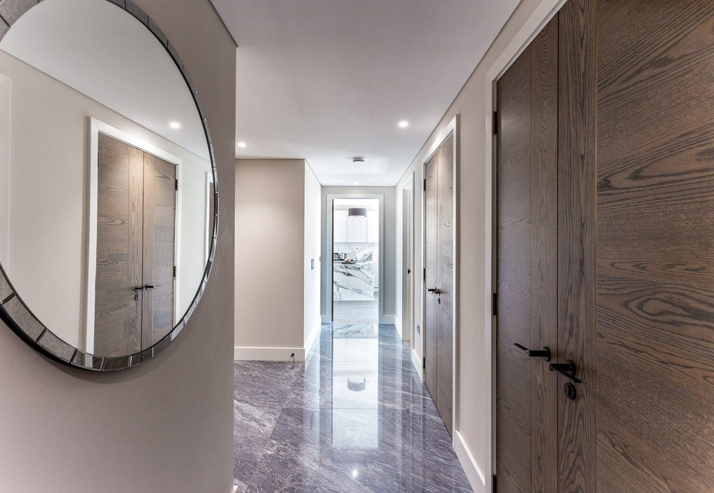 Flat Cardinal Walk in City of Westminster