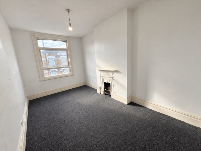 Flat High Road Leytonstone in Greater London