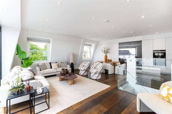 House Burnfoot Avenue in Greater London