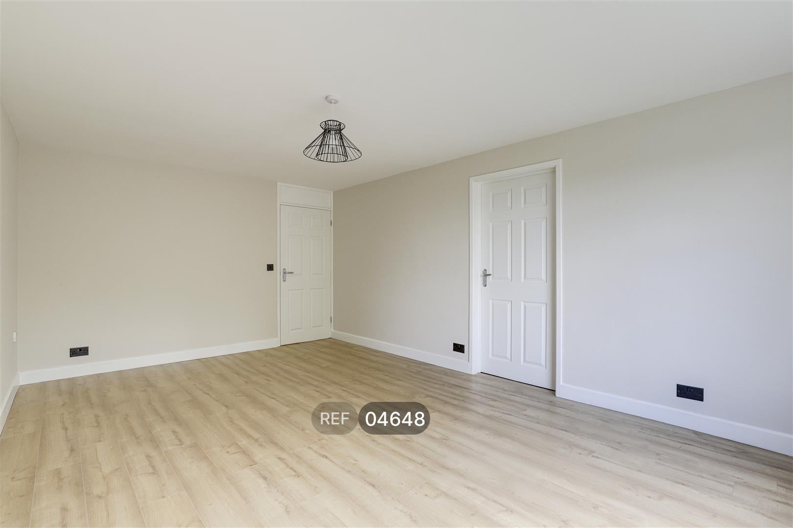 Flat Woodthorpe Drive in Nottingham
