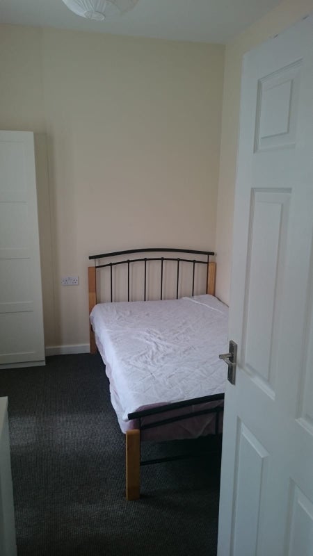 Room King Street in Wakefield