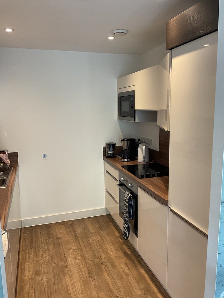 Room Coldharbour Lane in Greater London