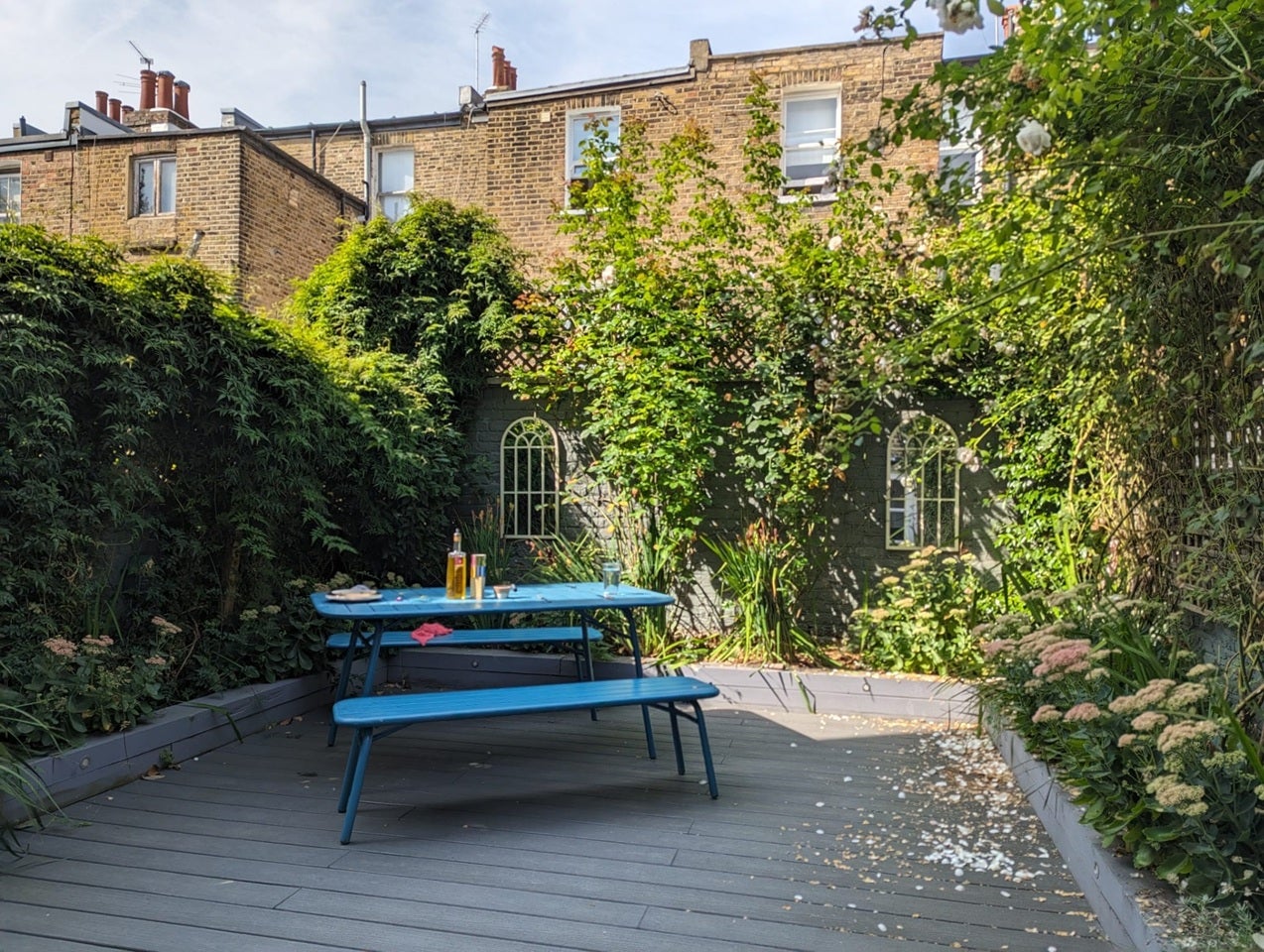 Flat Halford Road in Greater London
