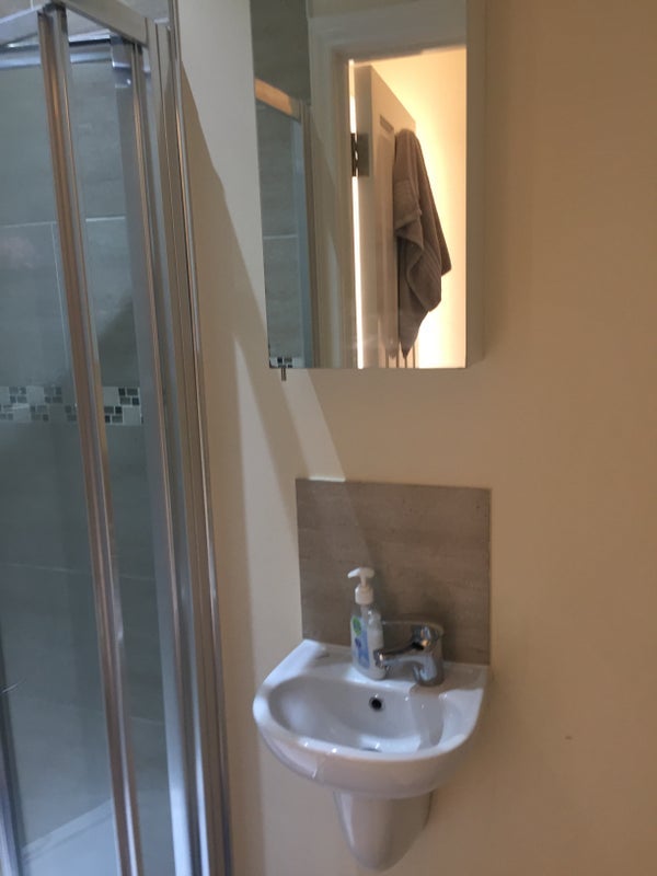 Room Braid Avenue in Greater London