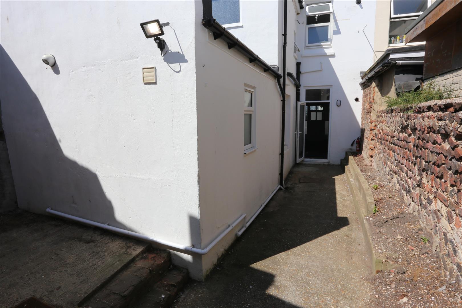 Flat Sackville Road in Portslade by Sea