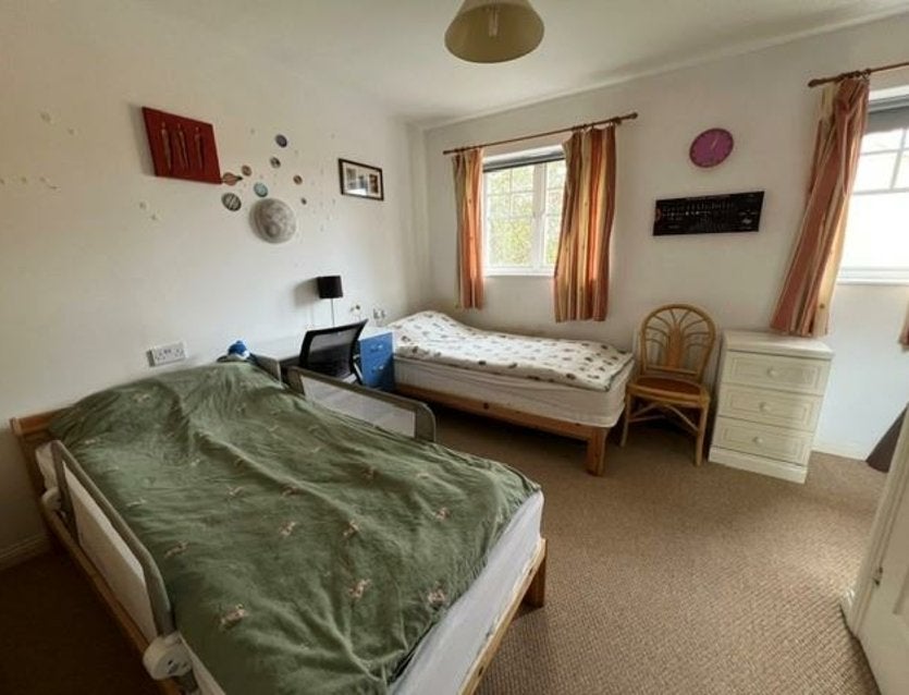 House Ruffle Close in Greater London