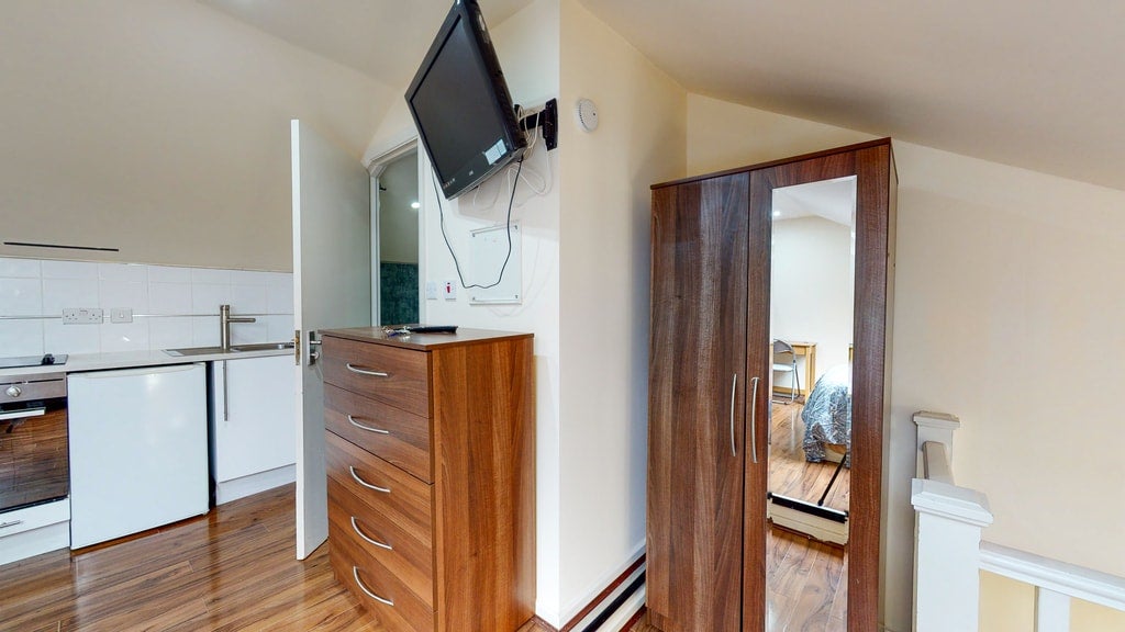 Flat Ashmore Road in City of Westminster