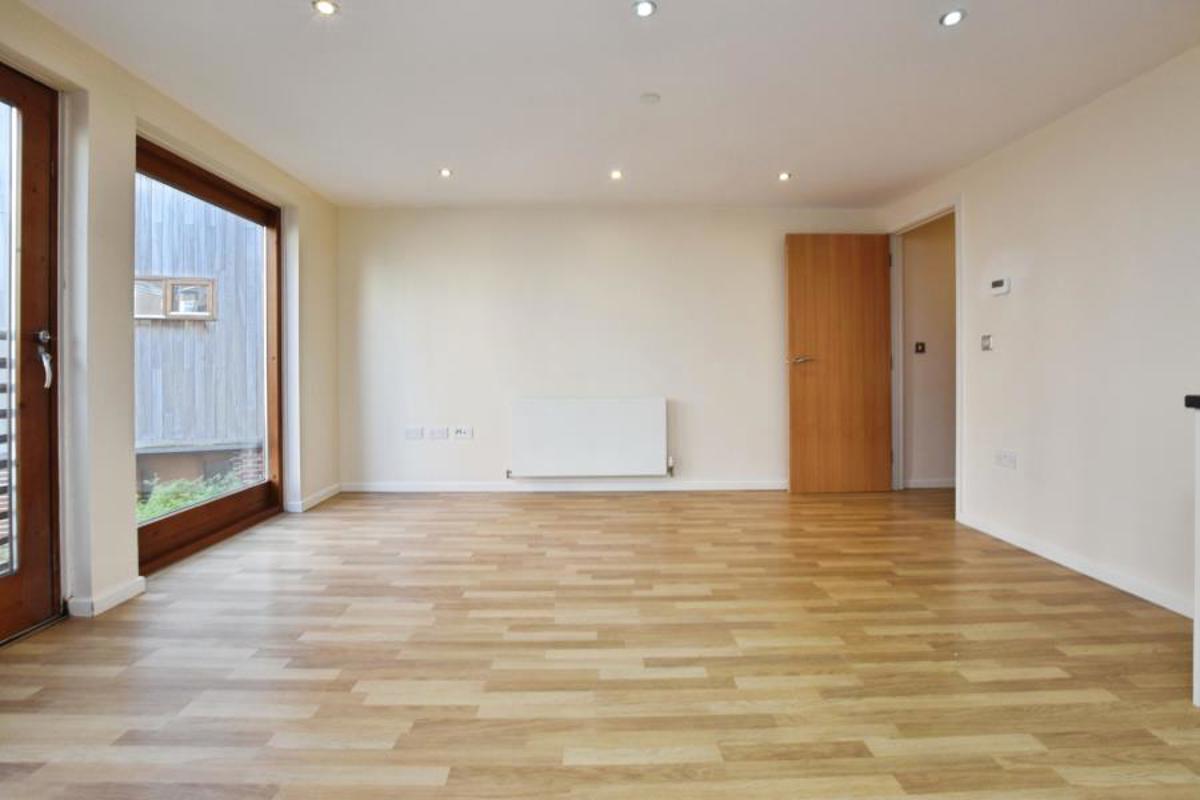 Flat East Street in Bristol