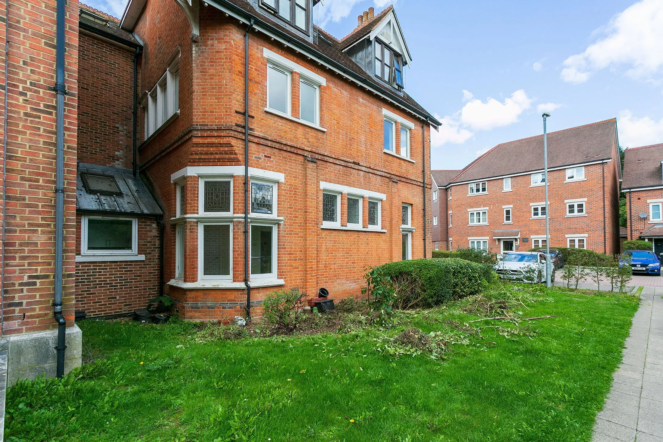 Flat Lockhart Road in Watford