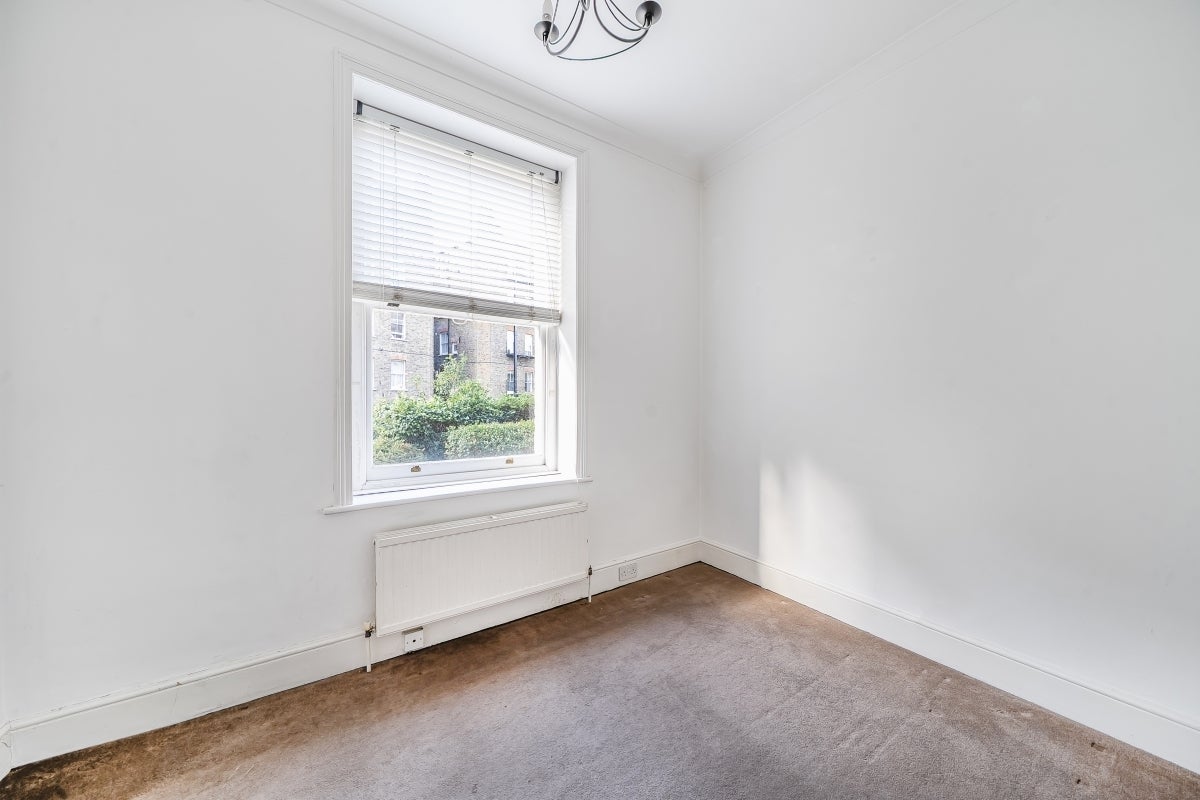 Flat Wymering Road in City of Westminster