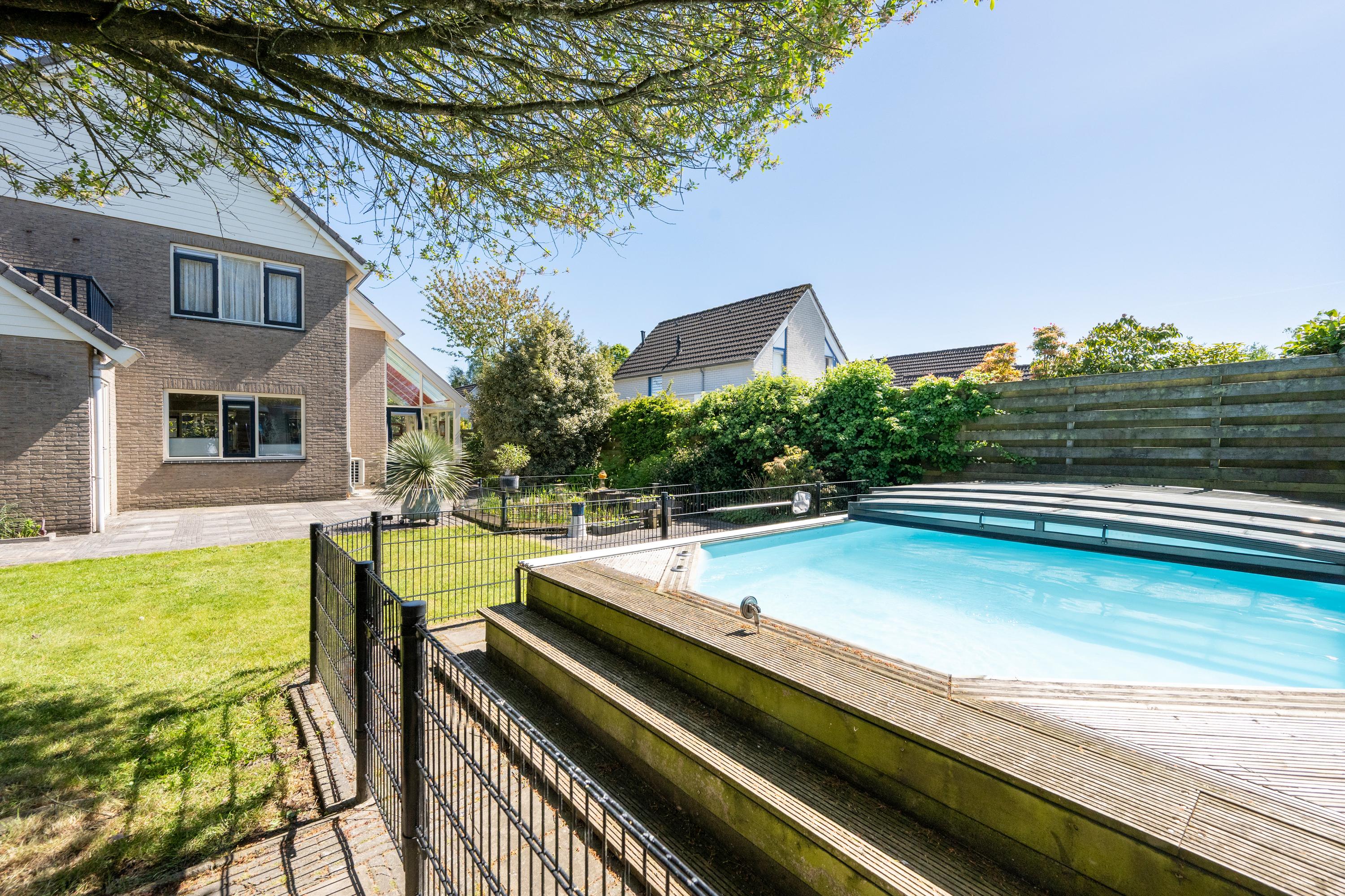 Vrijstaande woning te koop: Rietgans 1, Emmen