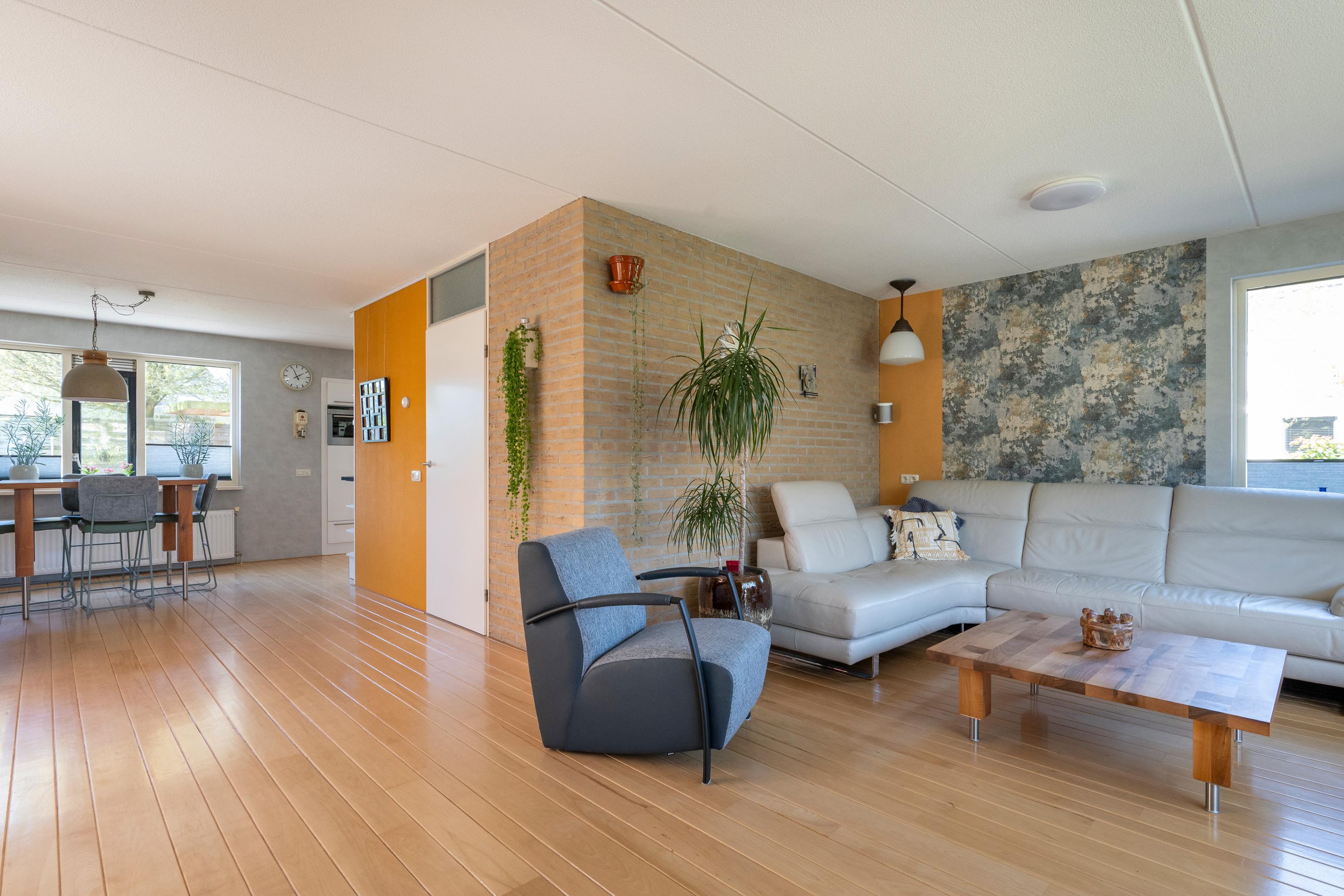 Vrijstaande woning te koop: Rietgans 1, Emmen