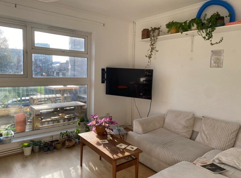 Room Hayling Close in Greater London