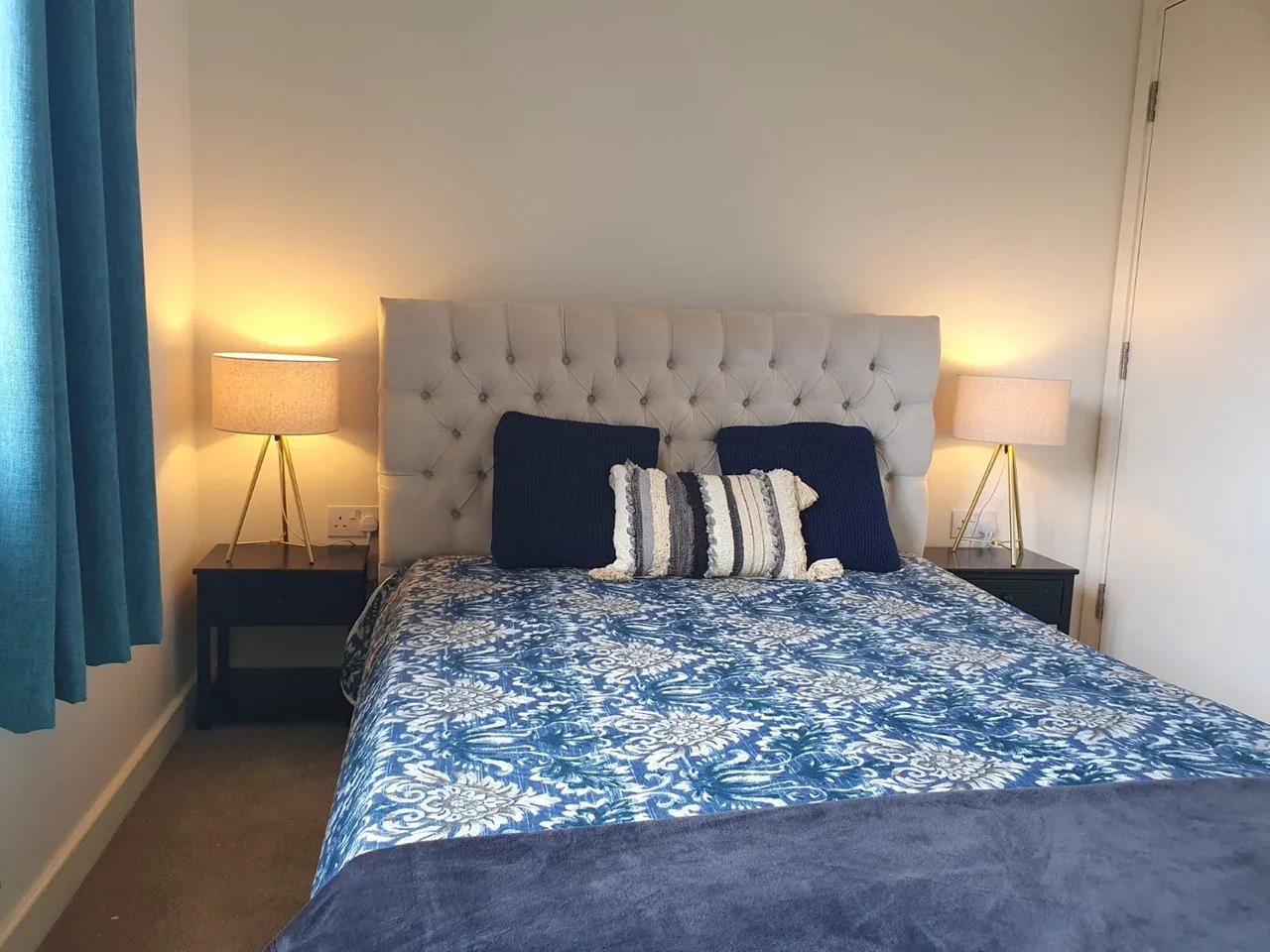 Room Bison Drive in Greater London