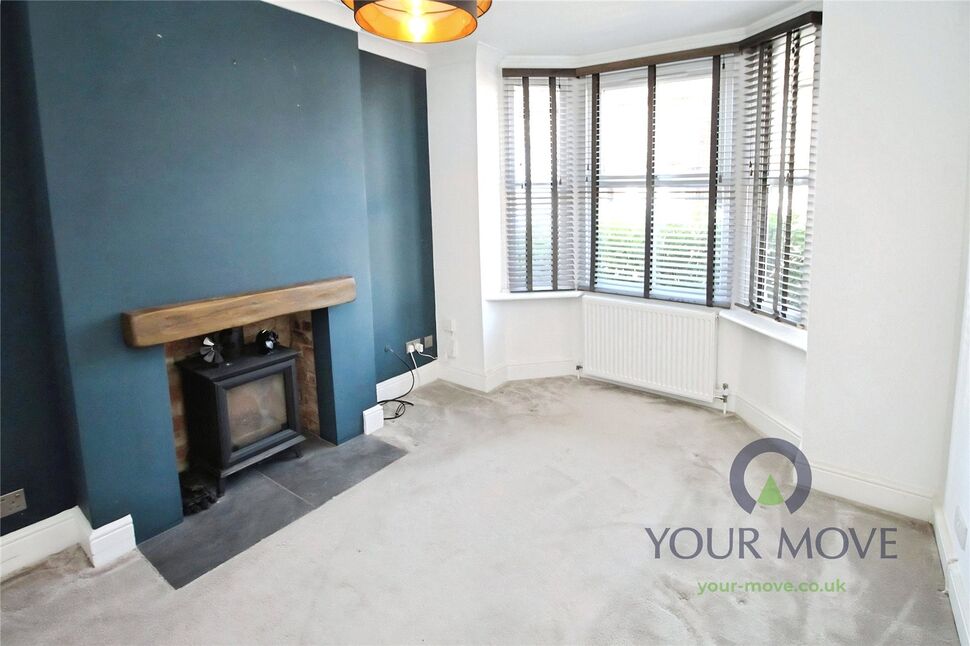 House Sandhurst Place in Bedford