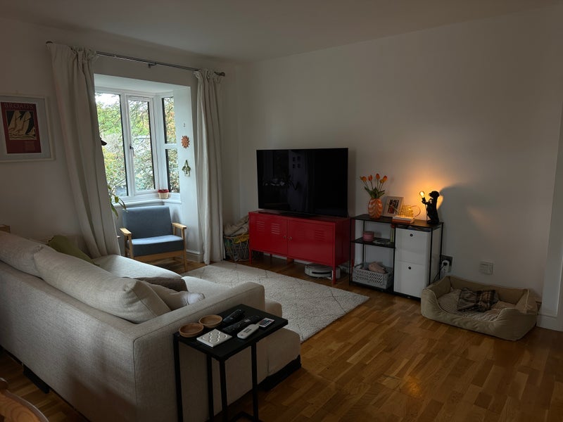 Room Acorn Way in Greater London