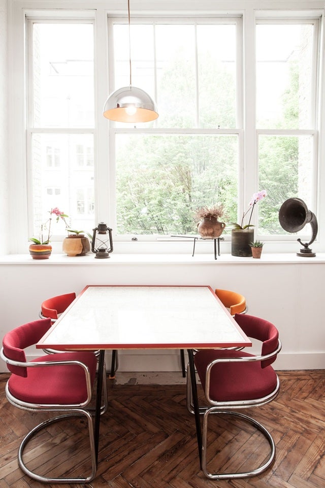 Flat Wilton Way in Greater London