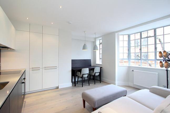 Flat Sloane Avenue in Greater London