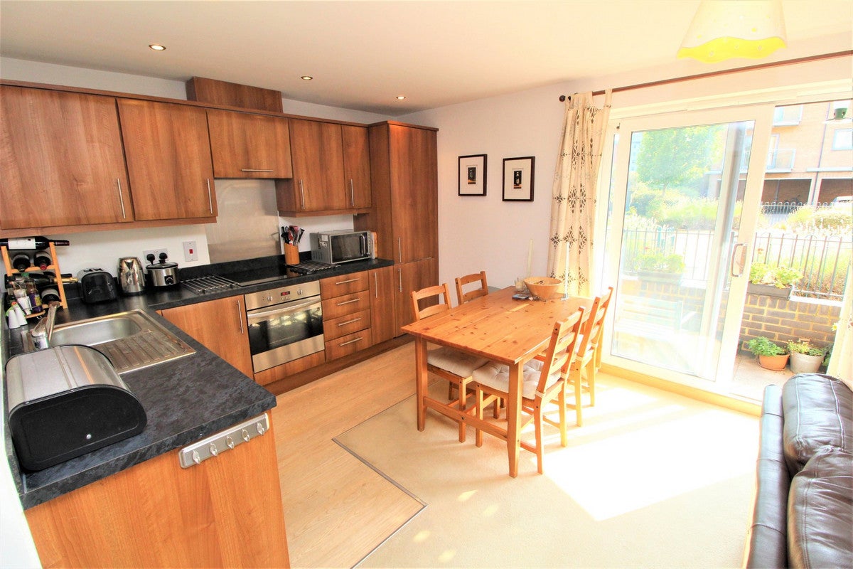 Flat Hawkins Road in Colchester