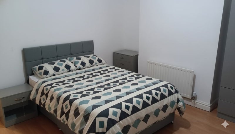 Room Bardsay Road in Liverpool