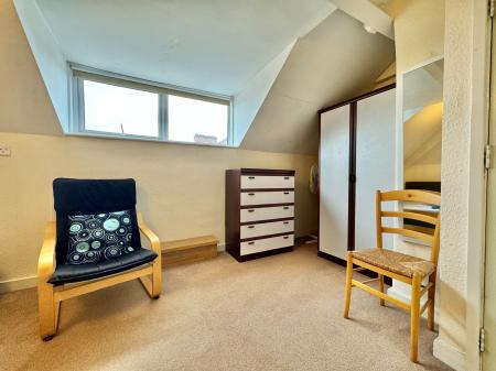 Room Adelaide Road in Royal Leamington Spa