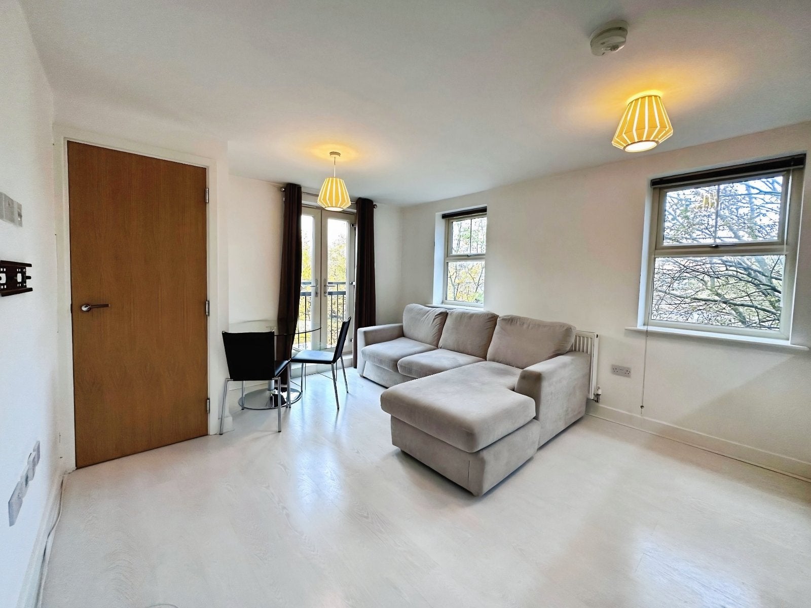 House Holts Crest Way in Leeds