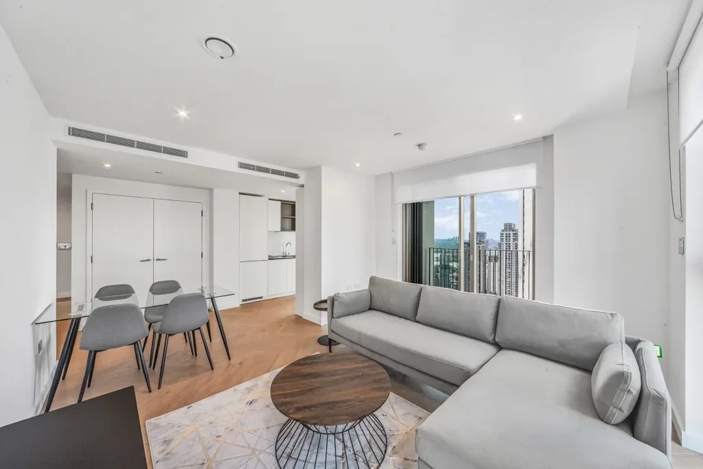 Flat Charter Street in Greater London
