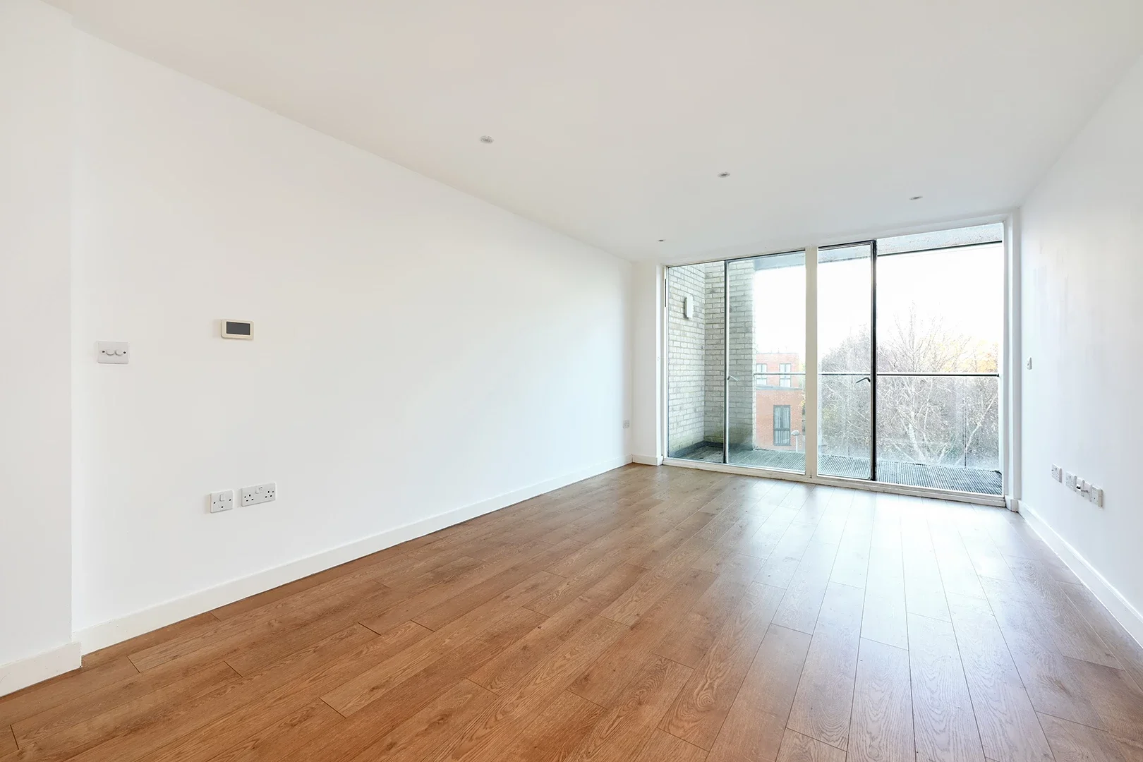 Flat Goldsworth Road in Woking