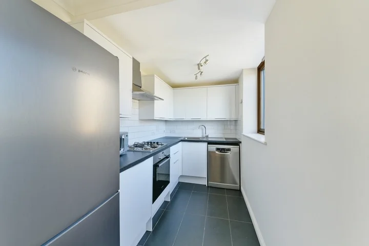 Flat Napier Avenue in Greater London