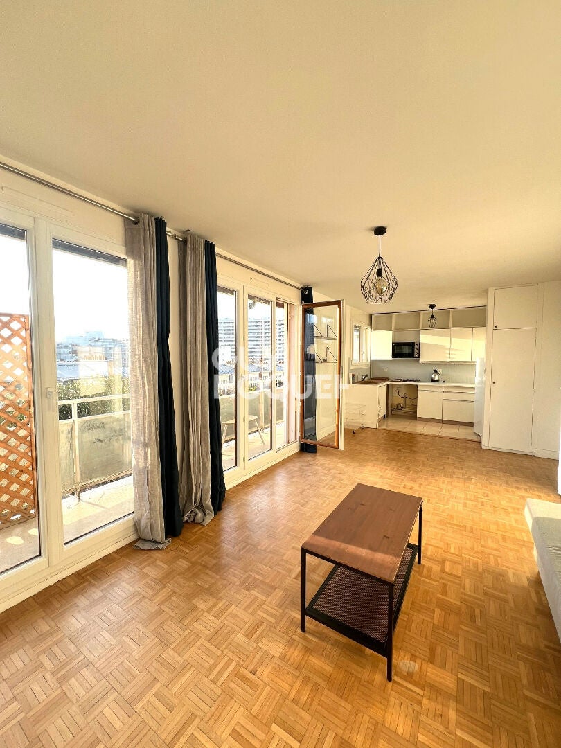 Flat Rue du Hameau in Paris