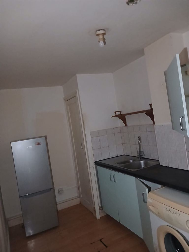 Flat Fosse Road North in Leicester