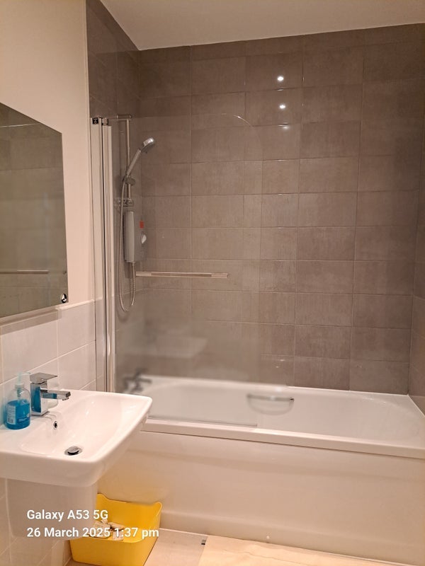 Room Ascote Lane in Metropolitan Borough of Solihull