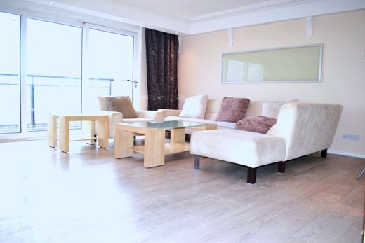 Flat Wheatlands in Greater London