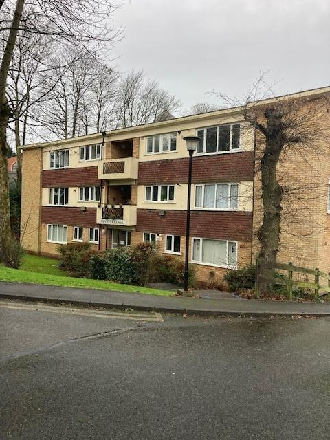 Flat Kingswood Road in Birmingham