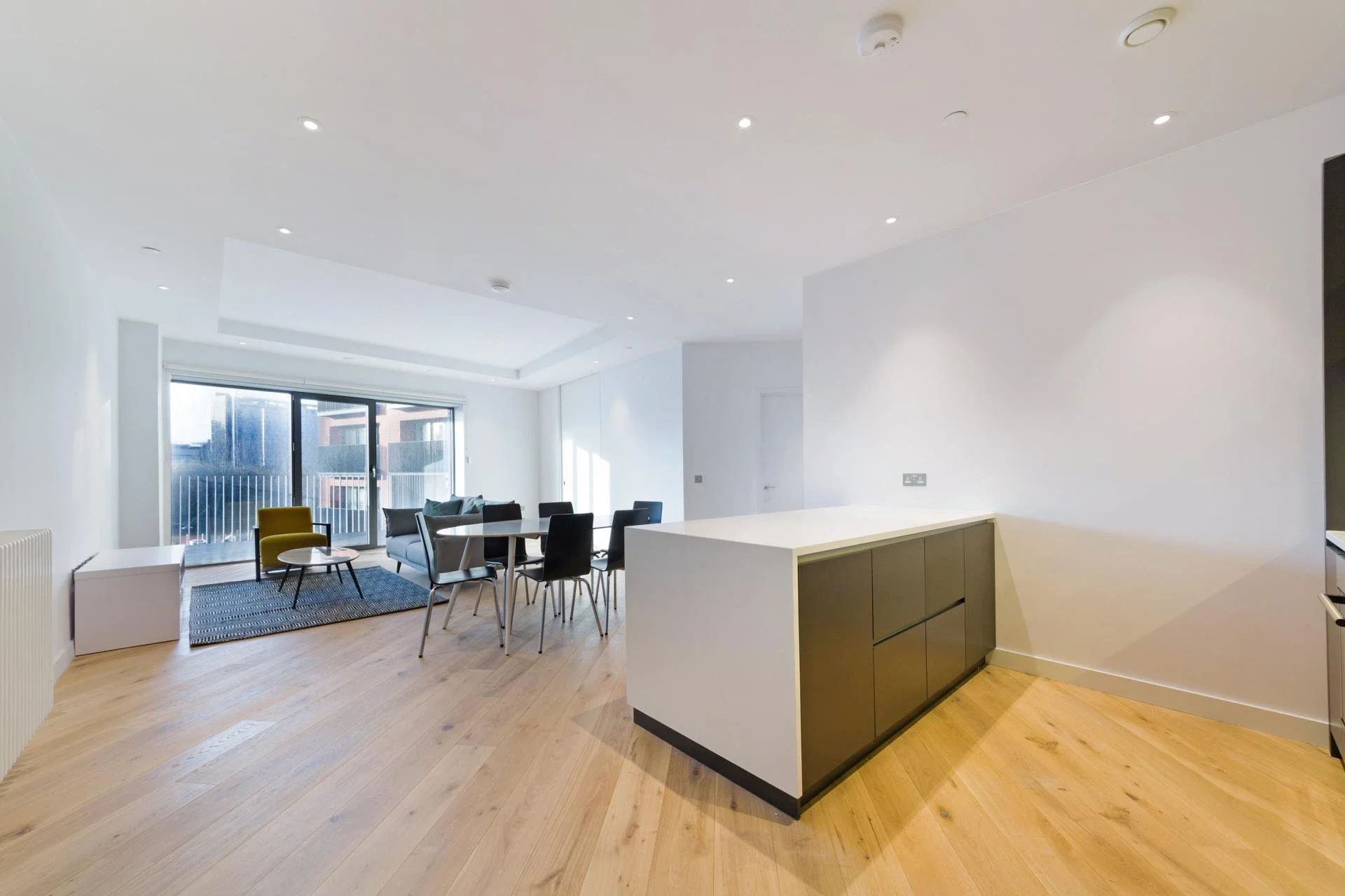 Flat Abbott Road in Greater London
