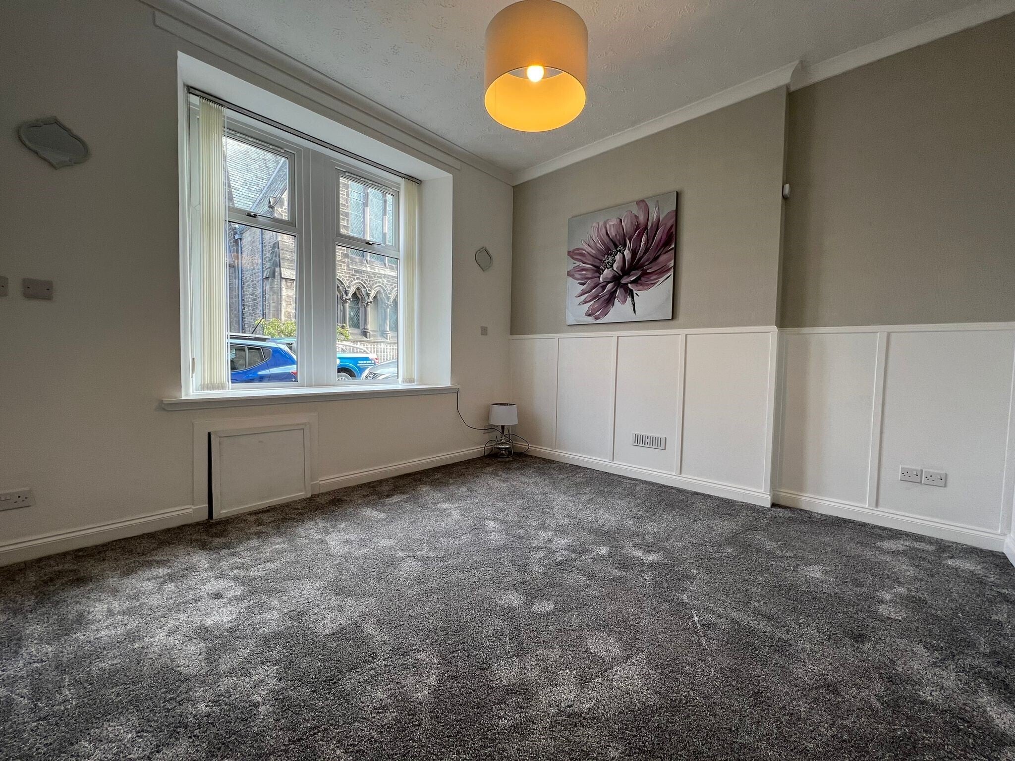 Flat Woodside Walk in Hamilton