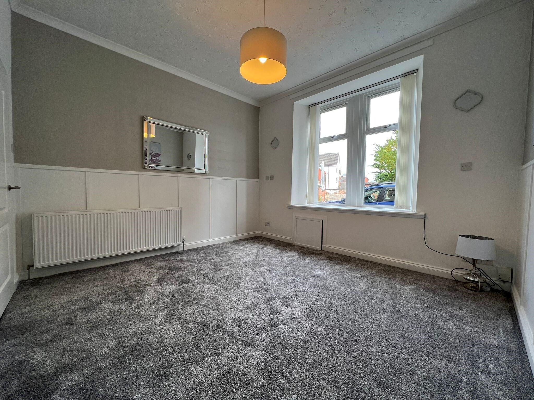 Flat Woodside Walk in Hamilton