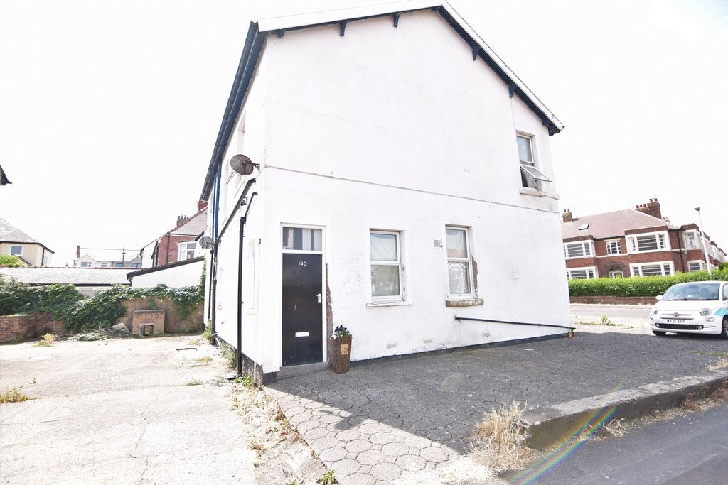 Flat Cavendish Road in Bispham