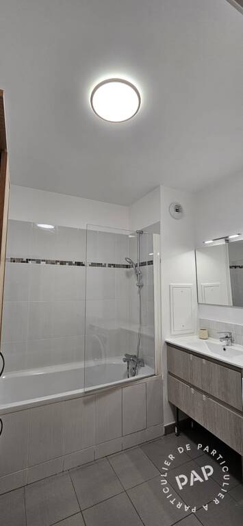 Appartement Place des Hauts Tilliers à Gennevilliers