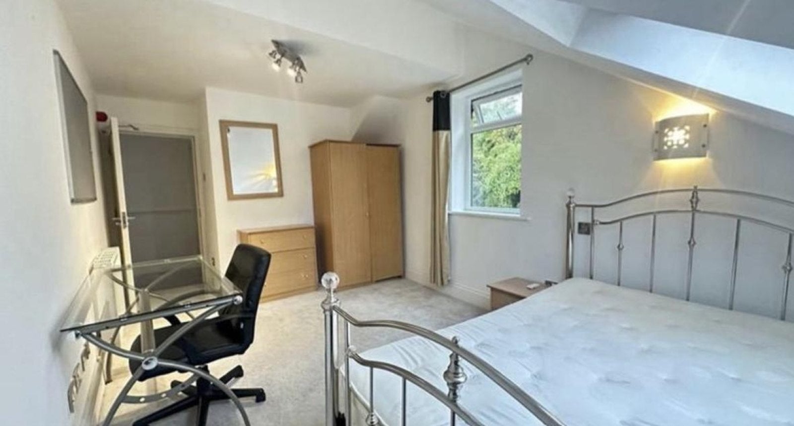 Room Fallowfield Loop in Manchester