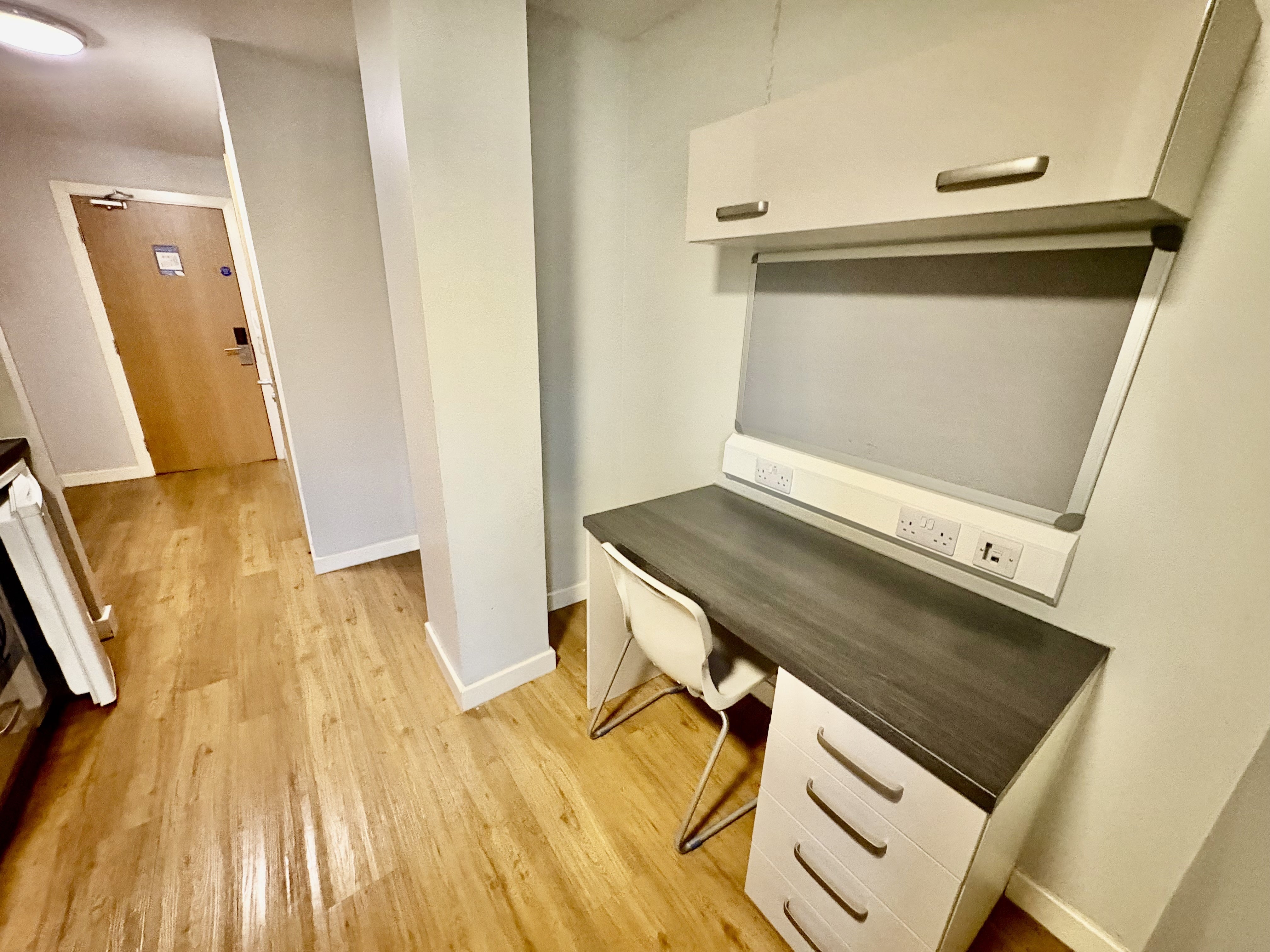 Flat Avalon Court in Nottingham
