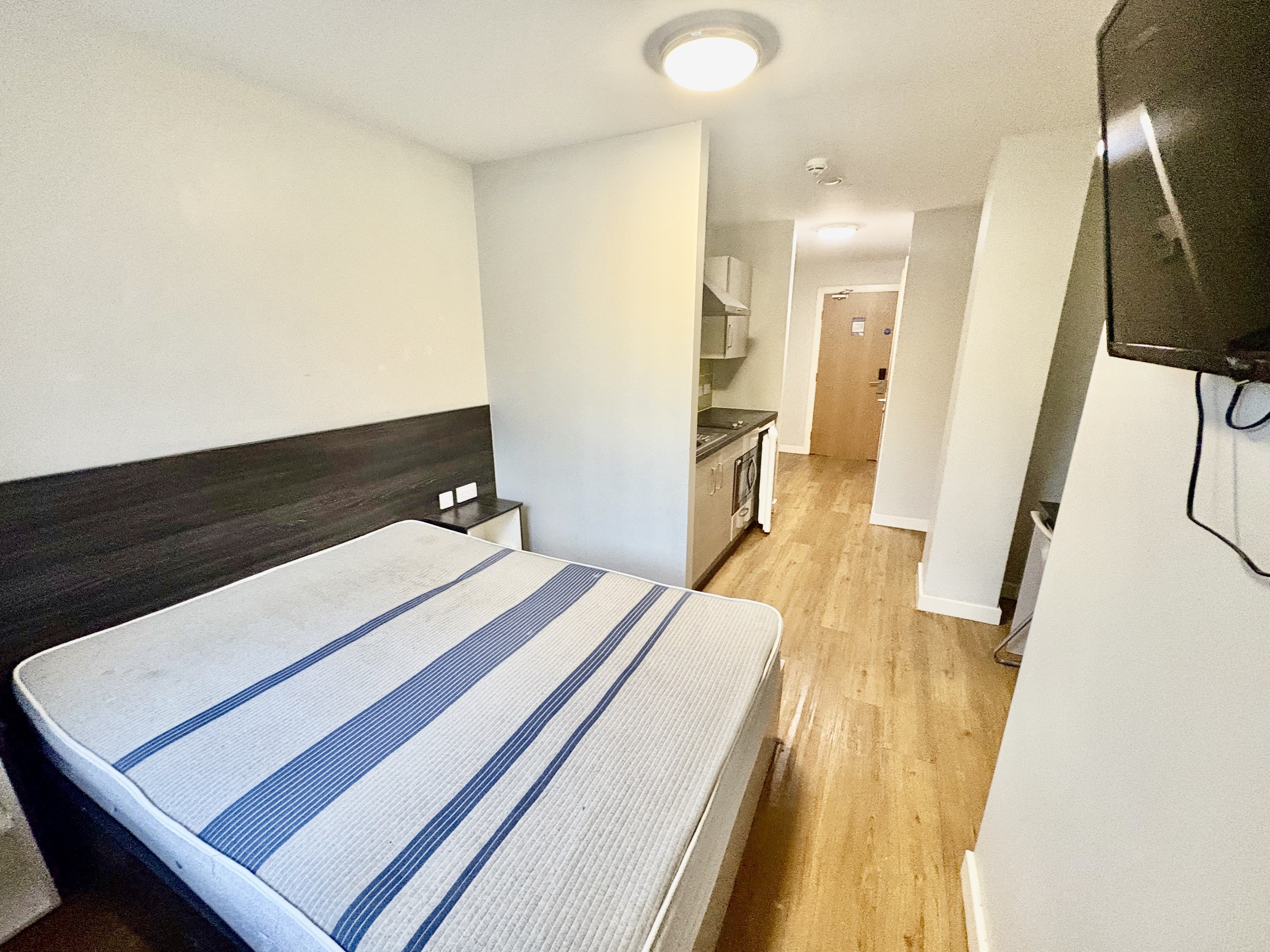 Flat Avalon Court in Nottingham